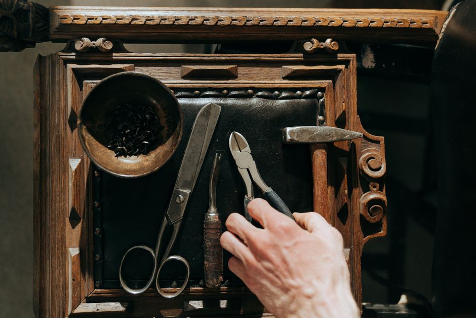 Gesetzliche Vorgaben und Normen 2026 für Upcycling & Möbel Aufarbeiten in Deutschland