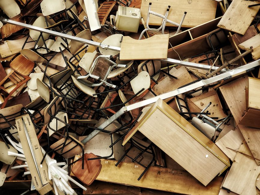 Upcycling & Möbel Aufarbeiten: Selbermachen oder Fachbetrieb beauftragen? Der Kostenvergleich